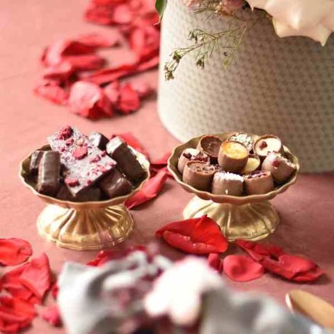 Zdjęcie przedstawiające: Świecznik mosiężny ozdobny