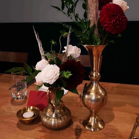 Zdjęcie przedstawiające: Mosiężne wazony vintage